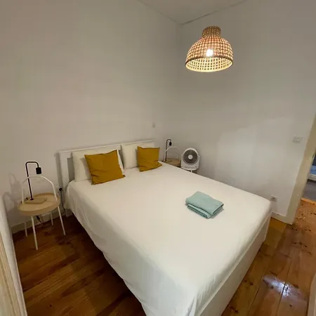 New! Santa Catarina 4 Quartos * Лиссабон